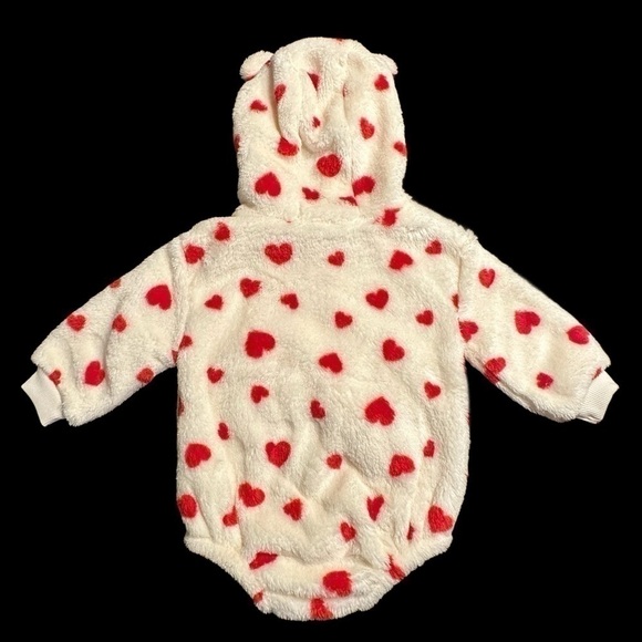 Baby Girl Old Navy Heart Bodysuit Hoodie - Size 6-12 M - NWOT - Picture 2 of 5